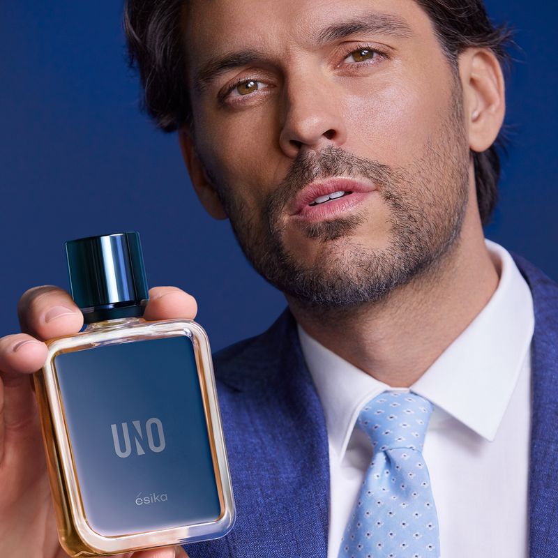 One perfume hombre sale