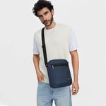 Morral-Hombre-de-estilo-casual-hecho-en-material-de-tela-poliester-de-color-azul-facil-limpieza.