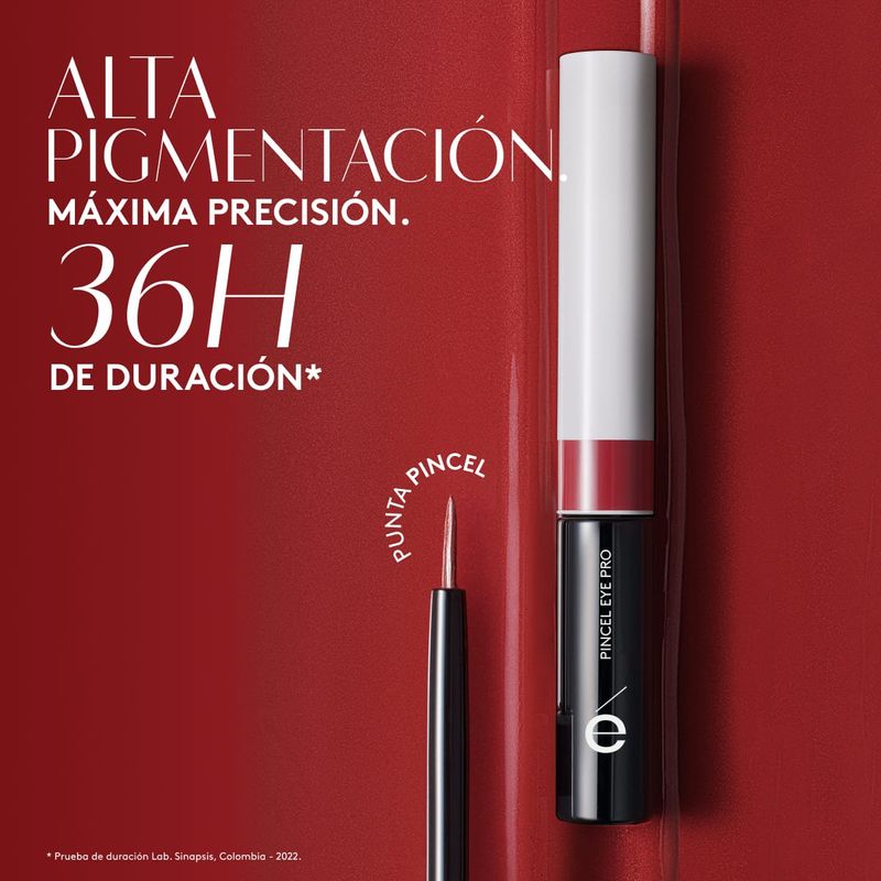 -Delineador-de-ojos-punta-pincel-rojo-confianza-