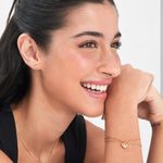 Pulsera-para-mujer-en-oro-18k-y-cubic-zirconia.-Accesorio-perfecto-para-acompañar-tus-momentos.